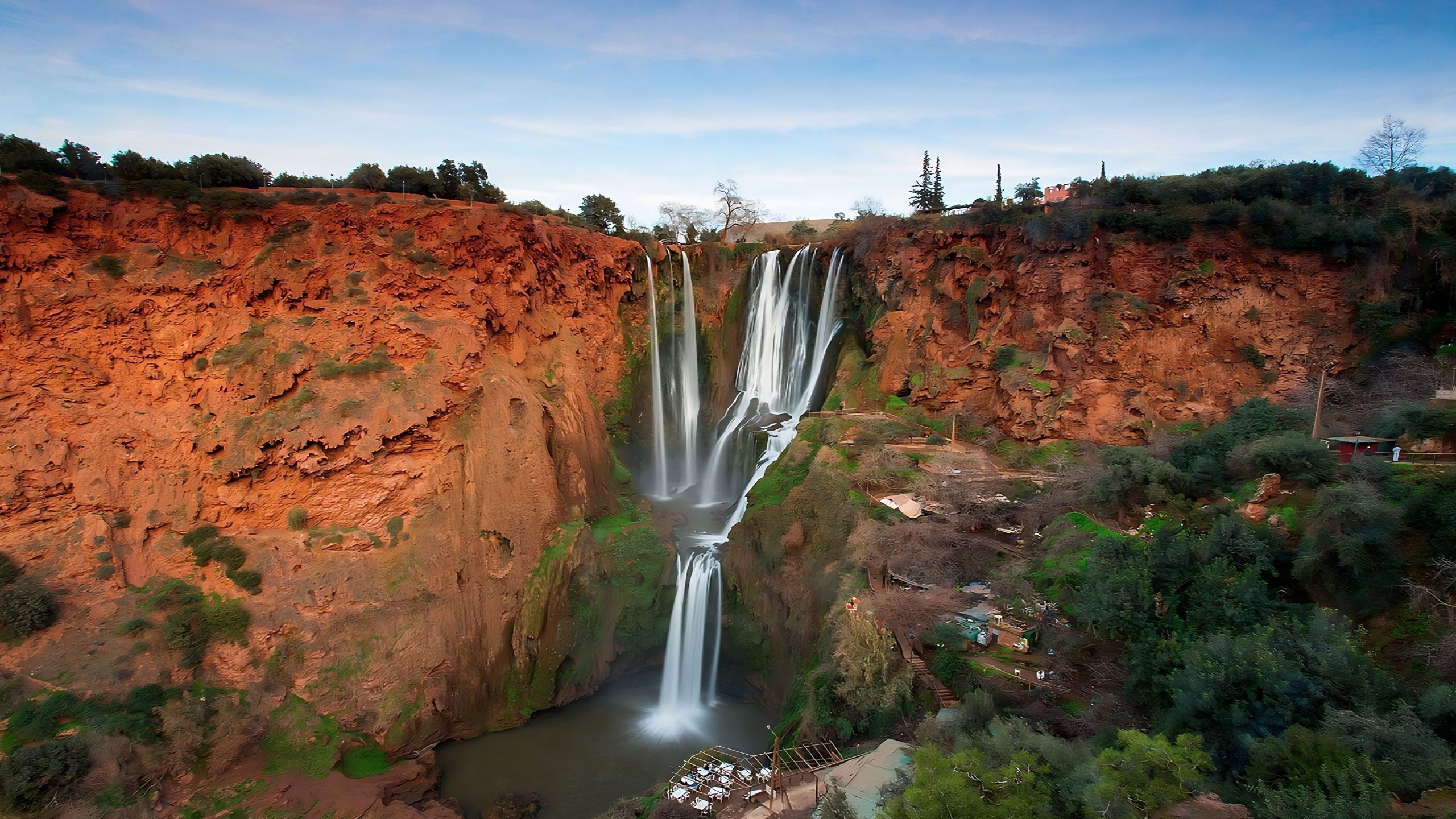 Excursion aux cascades d’Ouzoud pendant un séminaire ou un voyage incentive au Maroc