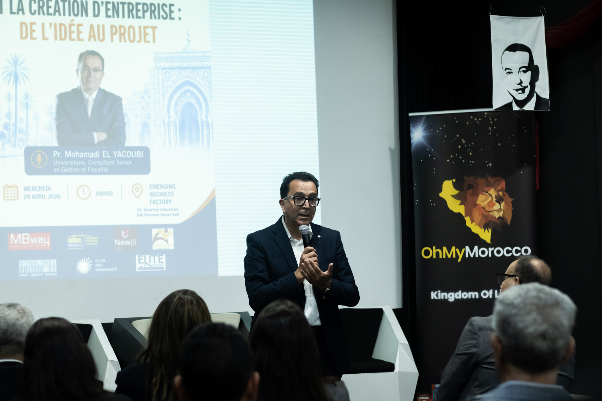 Rencontre professionnelle lors d’un séminaire d’entreprise au Maroc